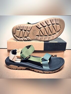 🆕 Men's 10 Teva Hiking & Water Sandals Hurricane XLT2